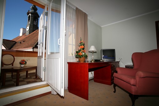 Three-room family suite